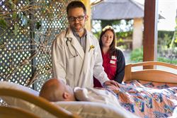 Necesitamos tu ayuda. Hazte Socio de CUDECA