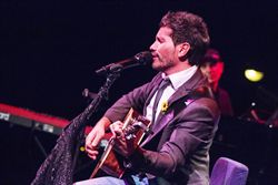 Emocionante Concierto de David de Maria y Diez Negritos por Cudeca