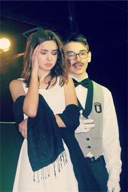 Éxito Rotundo de la obra de teatro de los Alumnos del Instituto Mar de Alborán