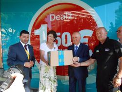 Dealz helps Cudeca Hospice