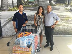 Los supermercados LIDL ayudan a Cudeca