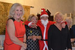 Un Almuerzo Navideño de las Golden Girls – Las Chicas de Oro