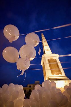 1000 globos por Cudeca