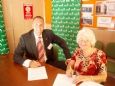 Signing of 2009 Calendar Sponsorship Agreement