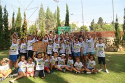 El campamento de verano El CAO solidario con CUDECA