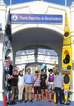 Benalmádena une Continentes, cada palada una donación a beneficio de Cudeca