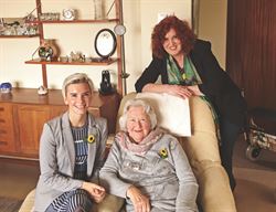 La revista "La Danesa" visita nuestro Centro de Cuidados Paliativos en Benalmádena