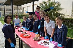 Swan´s School Cake sales