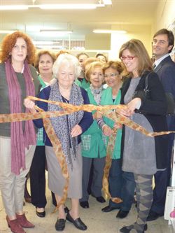 Cudeca inaugurates the new local for the charity shop in El Palo